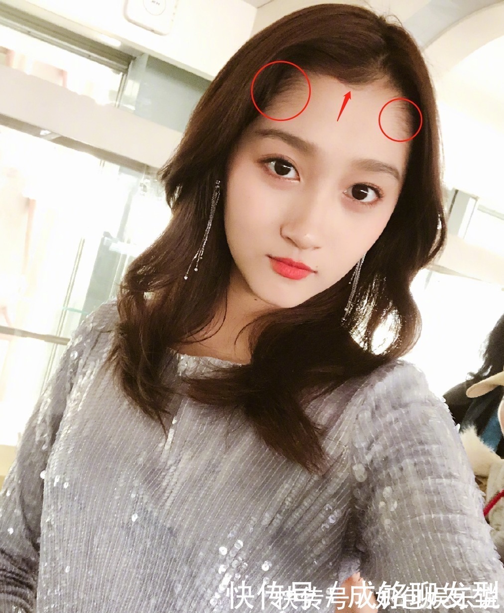 发型|30岁女生前额发际线高,发量还稀少,有值得推荐的刘海或发型吗?