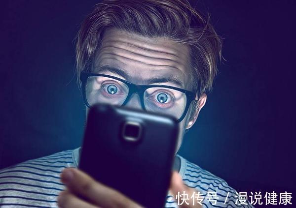 220岁女生长期熬夜诱发癫痫:长期熬夜,8个后果身体能扛得住吗?