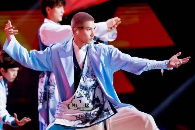 国际级“混战”，《创4》一公舞台MVP测评