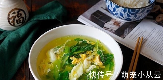 婆婆在朋友圈晒午餐，夸儿媳妇做的饭菜香又好看，网友：被馋到了