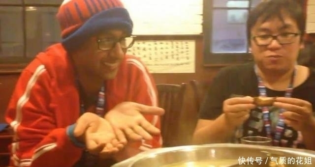 吃饭|印度爸爸来中国看望女儿,一开饭就傻眼了你怎么吃饭的