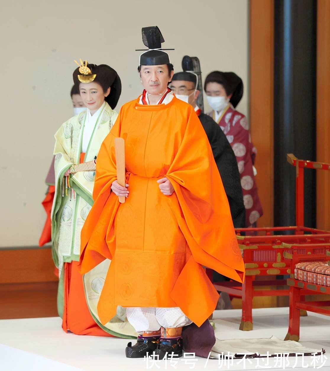 选择|日本皇室册封皇太子!雅子皇后穿“十二单”好隆重,纪子妃惊艳了