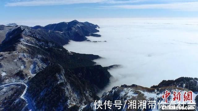 神农架|湖北神农架:云海流淌雪山间