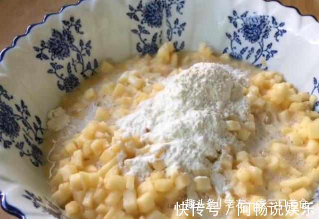 2个苹果,2个鸡蛋,你想不到的做法,柔软香甜,比蛋糕还好吃