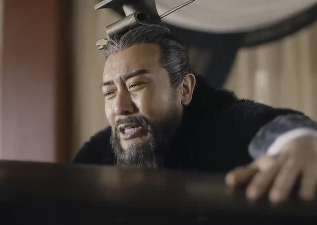 曹操|他是三国时的武神，却经常坑自己的主公，最后把自己也坑没了