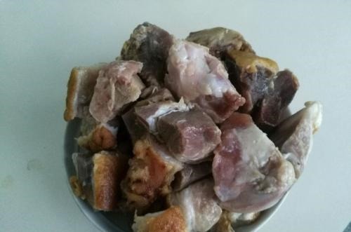 家养君子兰，这一种“好物”不要扔，埋在土壤里，花芽呼呼冒