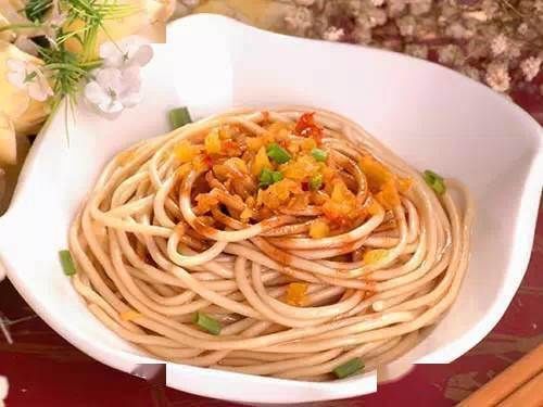  拌面|汤面热面油拌面，香喷喷地赶紧来一碗！