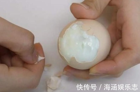 煮鸡蛋时,直接下锅煮就错了,多加这一步,鸡蛋又鲜又嫩还好剥壳