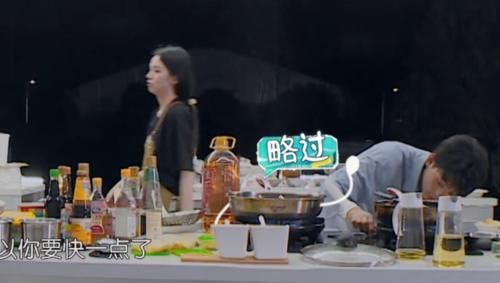 丁真|周也两次把锅烧热就离开，锅底成最大安全隐患，吓得丁真顾不上炒菜