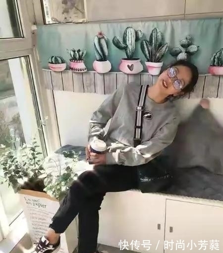 蕾丝 57岁姥姥意外爆红网络,不仅外孙带的好,时髦穿搭女儿辈都羡慕