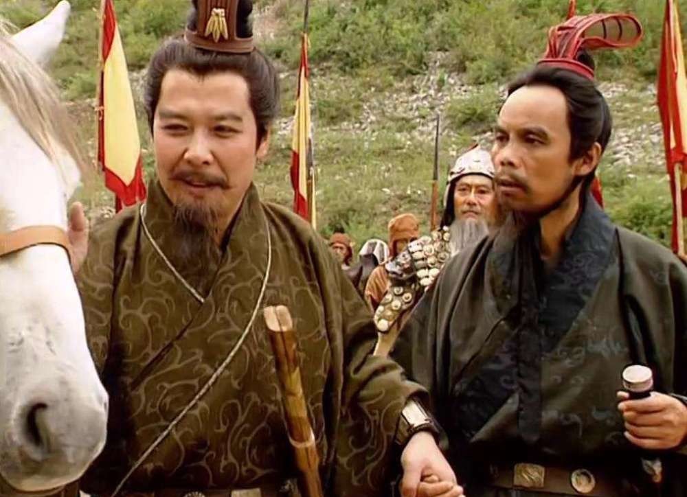 冷血|曹操为筹措军饷不惜盗墓,刘备又从何处募集?手段更加卑劣冷血