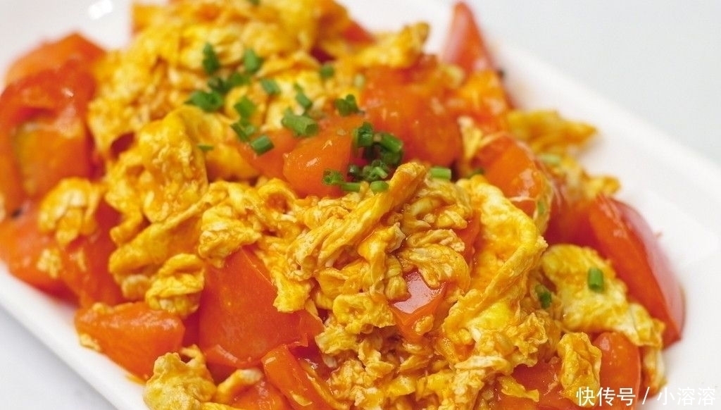 周末回家，妈妈做了一大桌，味美色鲜，尤其是最后一道菜真好吃