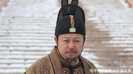 皇帝|皇帝驾崩前托孤给宰相，后者发誓效忠幼主，一转身却拥立他人为帝