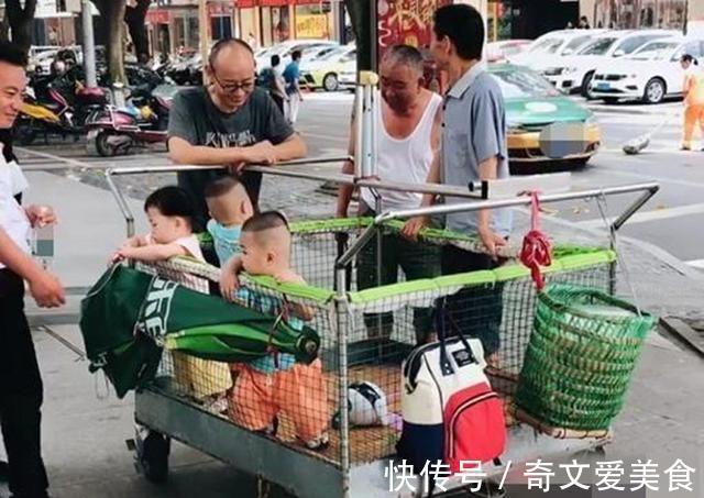 爷爷|“土豪爷爷”火了,推3个孙子出门回头率超高,网友:这车太拉风