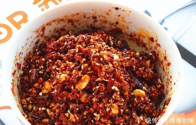 冰糖|我做的辣椒酱特别香，因为我放了这两样，邻居都来管我要做法！