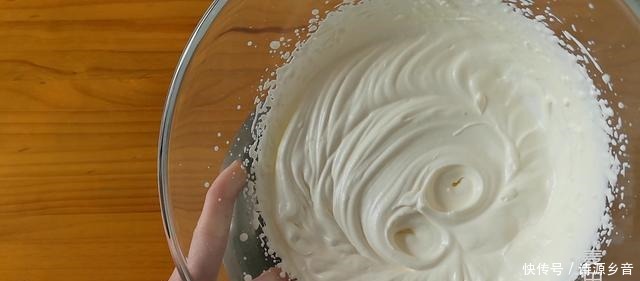 一起来做抹茶蛋糕卷吧，漂亮毛巾面，一卷就成功