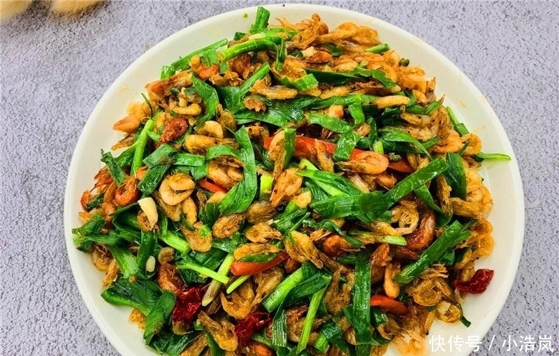 韭菜和此物一起炒,孩子多吃,增进骨骼发育长得快,比牛奶都管用