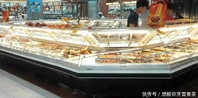 美国小伙在中国逛超市 逛一圈后感叹 美国人的悲伤中国不会懂 粉紫色 美国小伙在中国逛超市 逛一圈后感叹 美国人的悲伤中国不会懂 粉紫色