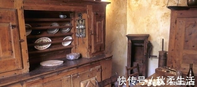 家具|在农村有人专门收购“旧房梁、旧家具”，赚钱吗？听听小商贩咋说
