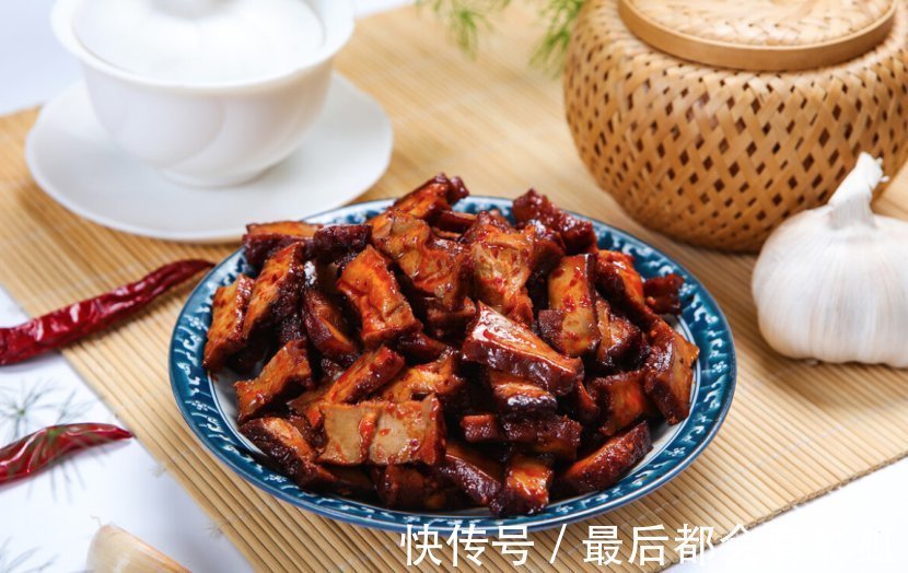 群体|甲状腺向身体发出的警报,往往被很多人忽视,这4类群体要谨慎