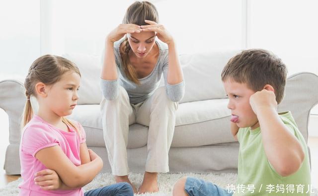 打架的话|小孩打架家长怎么处理?不要烦躁,从五个方面入手,应对更正确