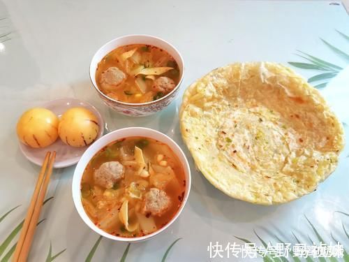 牛肉面|我家的一周早餐这样吃，每天晚饭后，不到15分钟就上桌，豆浆也已经打好