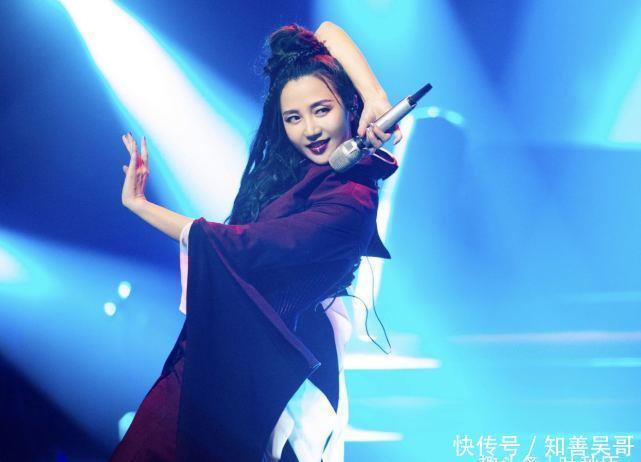 采访14个决赛姐姐后,才发现《乘风破浪的姐姐》原来没那么简单