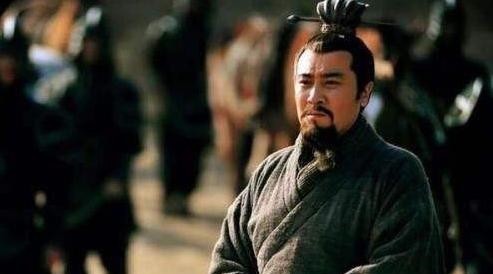 却说|刘备这个儿子比刘禅勇猛百倍,诸葛亮却说处死他,否则是祸害!