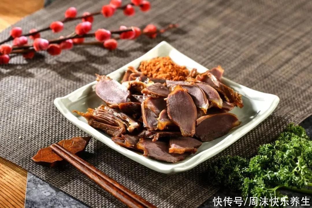 胆固醇含量排行榜已公布，排第一名的并不是鸡蛋，管住嘴巴就是赢