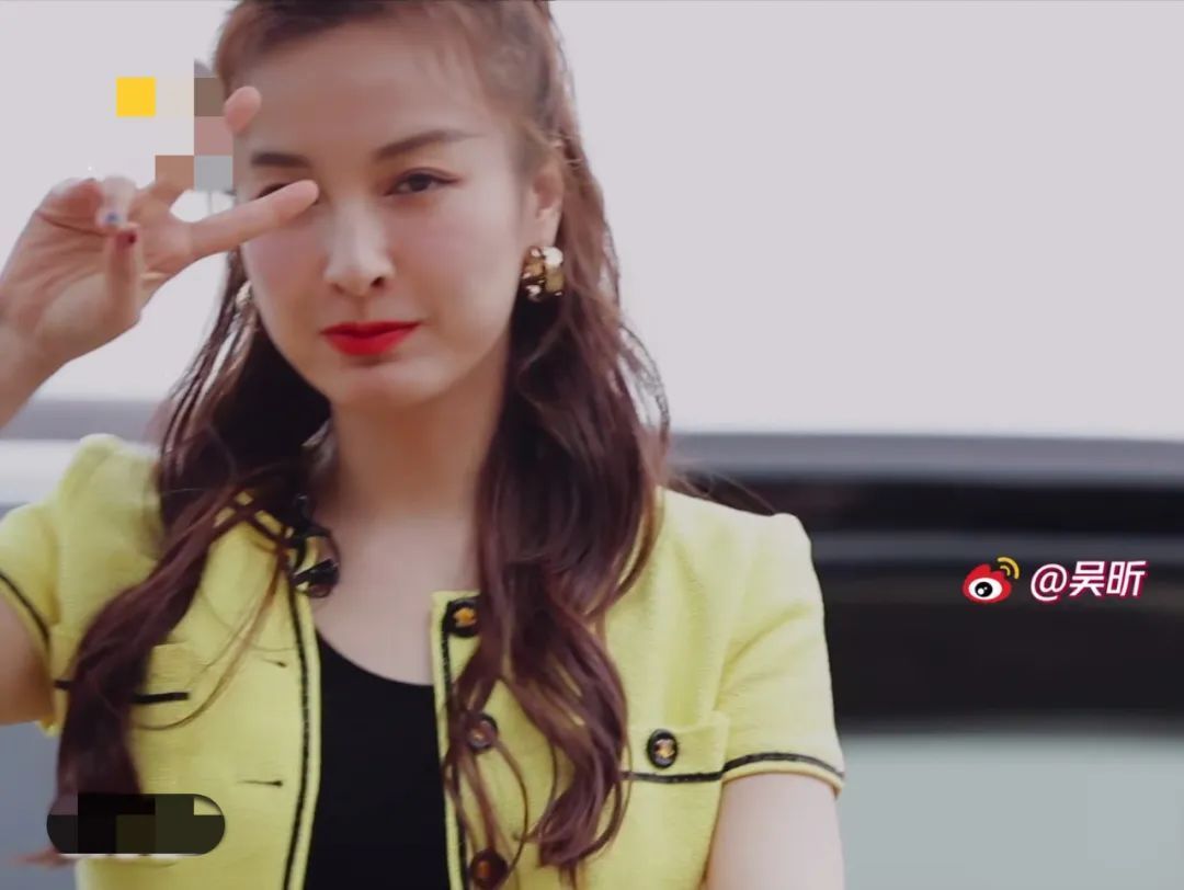 《乘风破浪》沈梦辰吴昕差距明显,吴昕主持14年,依然撑不了场面