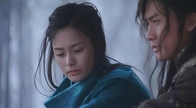 阎基!《雪山飞狐》中,胡一刀和苗人凤,到底谁的武功更高