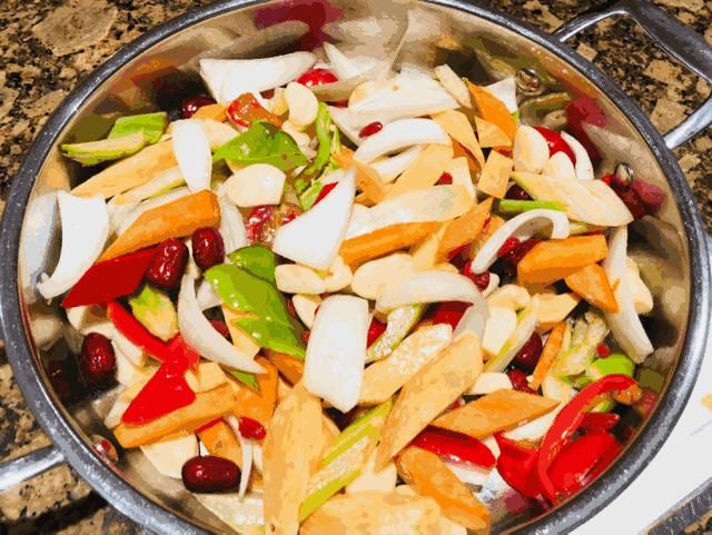 鸡翅煲|罗定超便宜的“蟹煲”霸主，还有.......