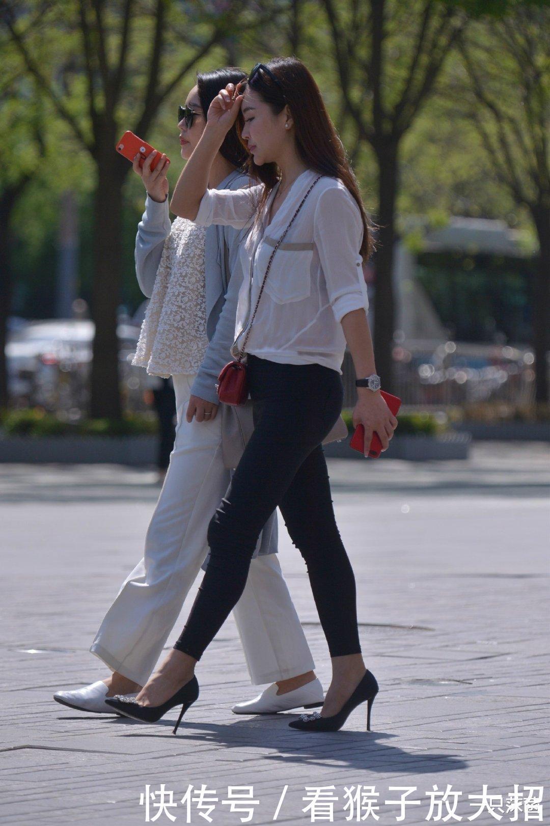 这就是好闺蜜，在穿搭上“谦虚下”，网友支持后边的