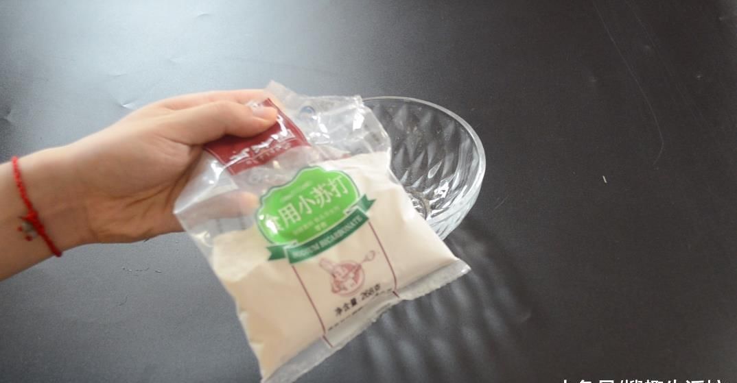 小苏打|小苏打和啤酒混合在一起, 解决了千家万户的难题, 看完赶紧去试试