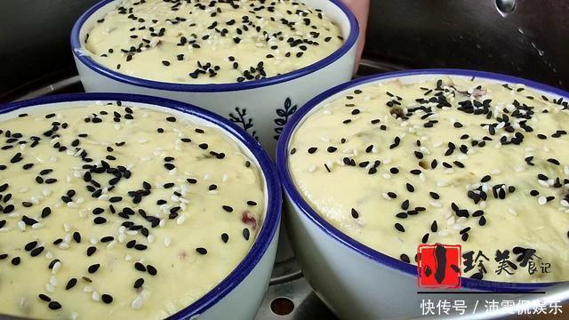 做成|小米加上一袋牛奶,做成小米糕,养胃易消化,暄软香甜,真好吃