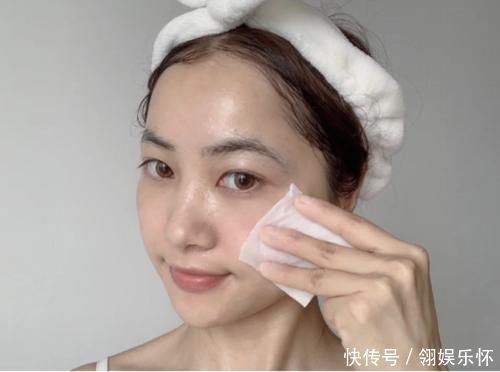 “长期化妆”和“长期素颜”的女生，皮肤差距，真是一目了然