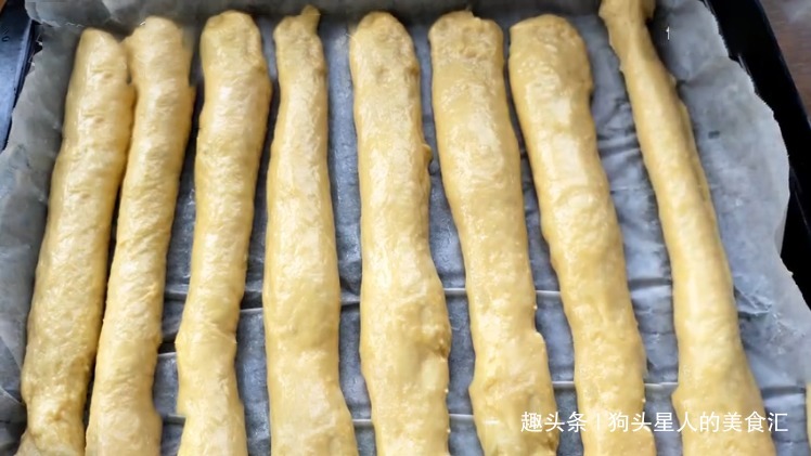 教你真正懒人面包做法,不用揉面,不用黄油,出炉拉丝又柔软