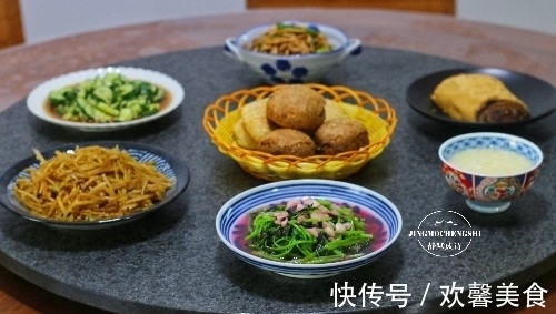 晒晒我家的清淡晚餐,一桌全是素菜,网友:全家属兔子的?