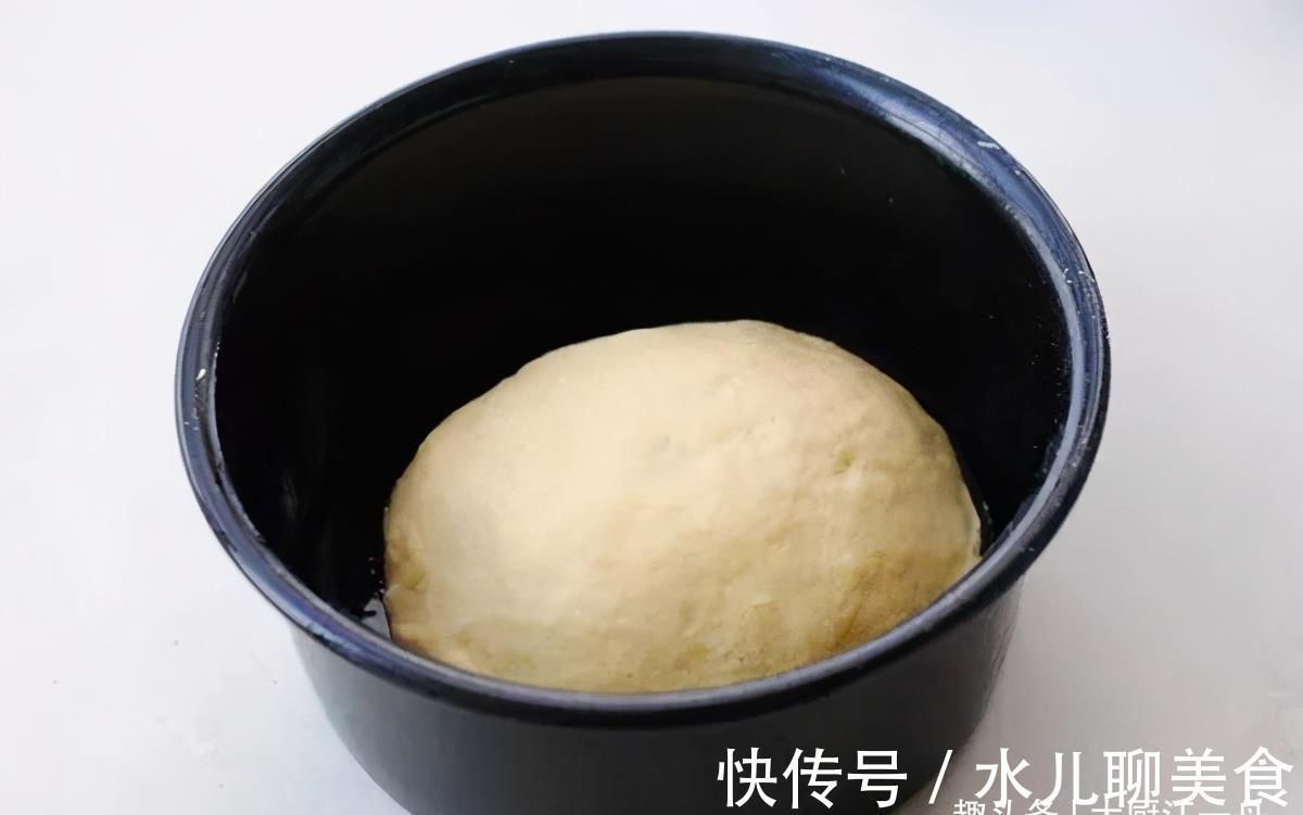 美食|把玉米面倒进牛奶里,瞬间变美食,我家一周吃5次都嫌少,真香