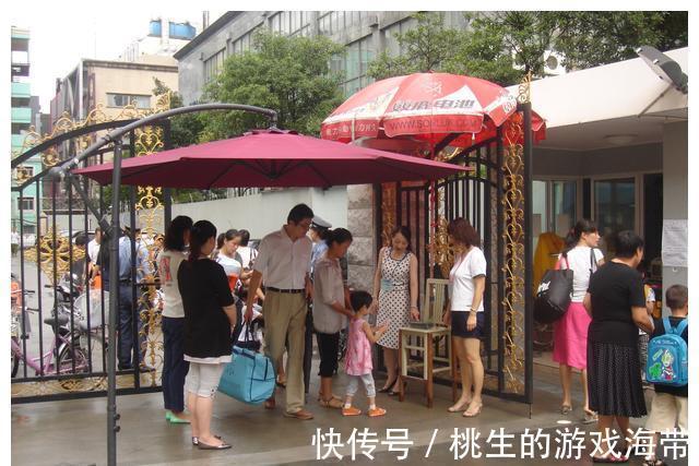 威化饼|孩子哭着说“不想上幼儿园”,别打骂,试试这3个方法,亲测有效