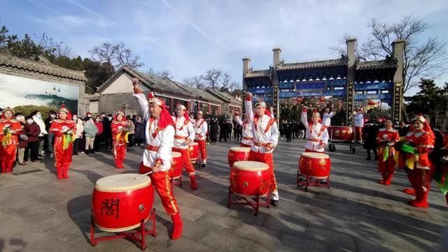  大饱眼福！锣鼓、秧歌、大戏、变脸齐上阵，让你一次看过瘾！