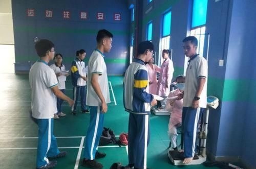 身高|孩子上初中,若出现这3个特征,身高可能已经“固定”,不长个了