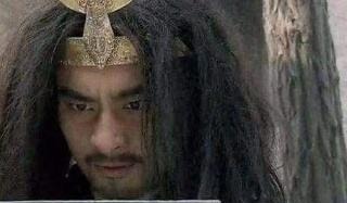 打死|水浒传中,同样被发配,为什么林冲差点被打死,而武松却很自由