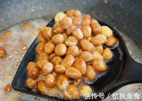 酥脆|炸花生米，先放花生还是先放油教你正确做法，花生米酥脆不回潮