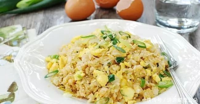 蛋炒饭,先炒蛋还是先炒饭,第1步就做错了,难怪不好吃!
