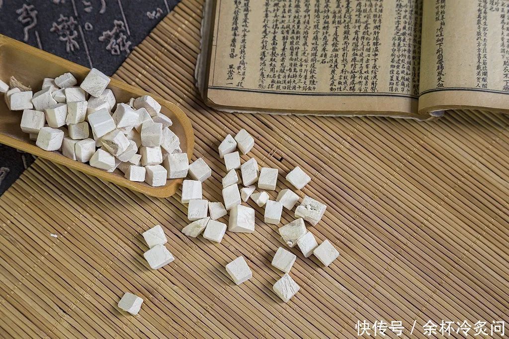 它是“平民补药”,健脾祛湿、宁心安神脾胃不好的人常食用