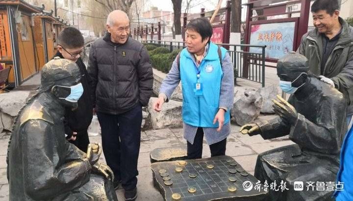 老年|听这群平均年龄超60岁的“蓝马甲”为你讲述老济南故事