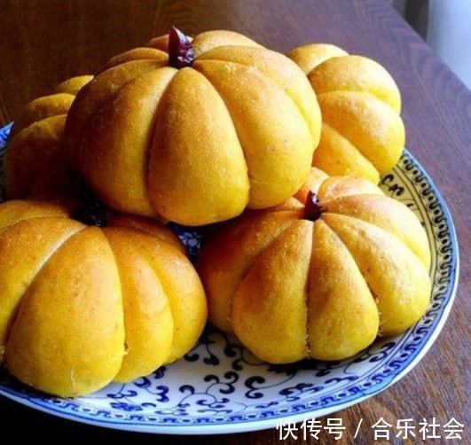 孩子|吃不完的南瓜,别丢了,教你做成可拉丝的小面包,孩子爱吃!