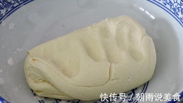 红豆加红薯这样做,实在太好吃了,孩子3天2头点名做,上桌就扫光