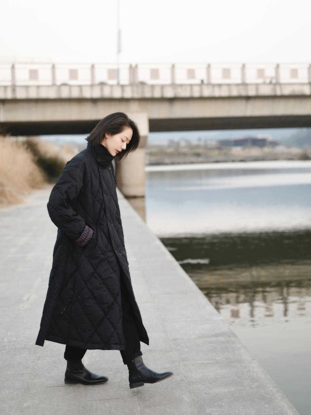 长裤 今年流行“长羽绒+拖地长裤”,随性洒脱又保暖,闭眼入都不出错